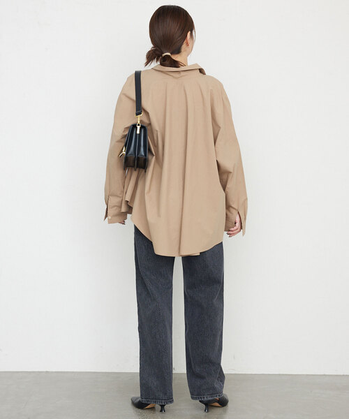 SLOBE IENA(スローブイエナ)の「over size shirt(シャツ/ブラウス・レディース・ホワイト/ベージュ/ネイビー・FREE)」の4枚目の写真