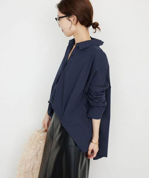 SLOBE IENA(スローブイエナ)の「over size shirt(シャツ/ブラウス・レディース・ホワイト/ベージュ/ネイビー・FREE)」の14枚目の写真