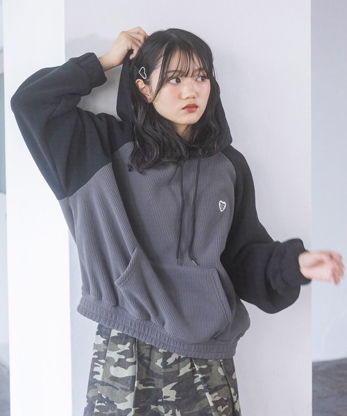 セール】フリースラグランフーディー（パーカー）｜repipi armario