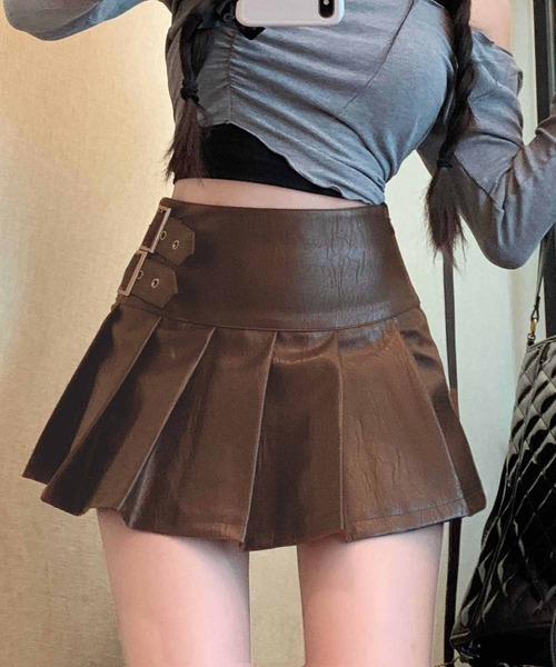 NANEA(ナネア)の「サイドベルト付きプリーツミニスカート(スカート・レディース・ブラック/ブラウン・LARGE/MEDIUM/SMALL)」の2枚目の写真