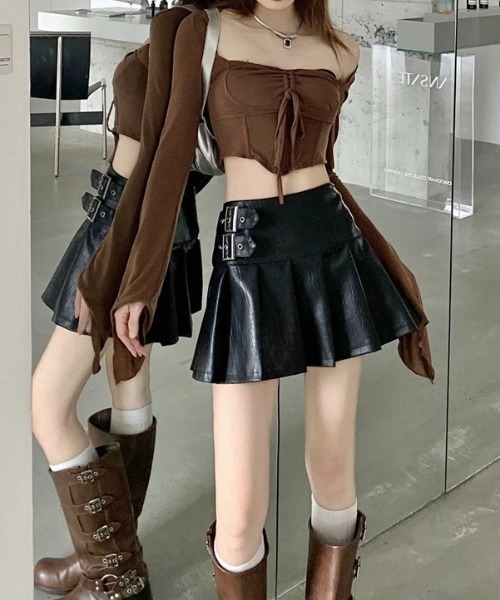 NANEA(ナネア)の「サイドベルト付きプリーツミニスカート(スカート・レディース・ブラック/ブラウン・LARGE/MEDIUM/SMALL)」の22枚目の写真