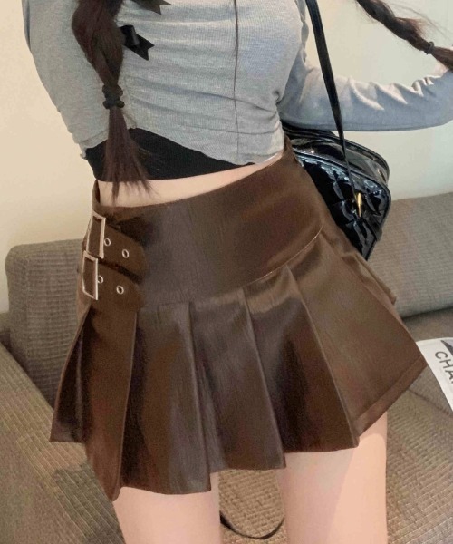NANEA(ナネア)の「サイドベルト付きプリーツミニスカート(スカート・レディース・ブラック/ブラウン・LARGE/MEDIUM/SMALL)」の20枚目の写真