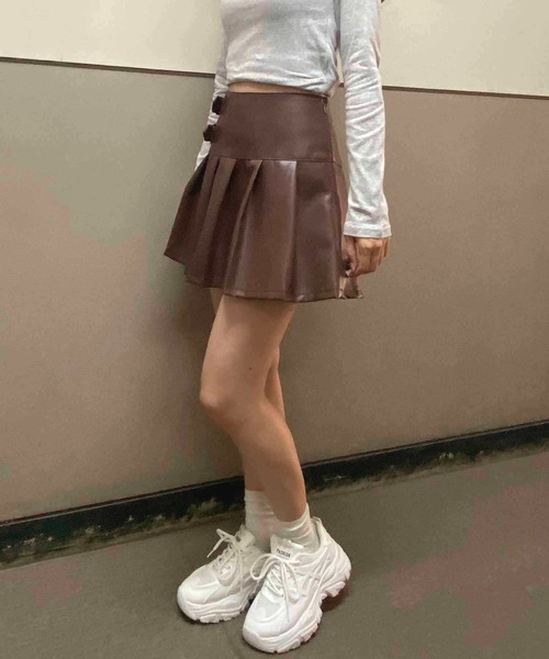 NANEA(ナネア)の「サイドベルト付きプリーツミニスカート(スカート・レディース・ブラック/ブラウン・LARGE/MEDIUM/SMALL)」の16枚目の写真