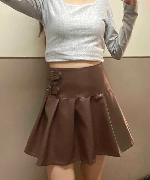 NANEA(ナネア)の「サイドベルト付きプリーツミニスカート(スカート・レディース・ブラック/ブラウン・LARGE/MEDIUM/SMALL)」の12枚目の写真