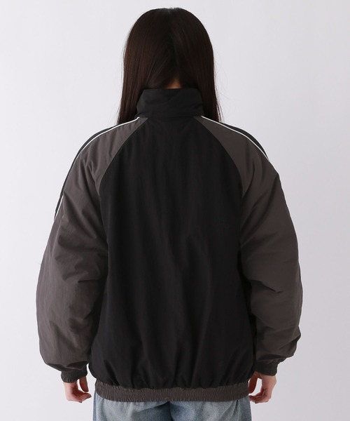 repipi armario（レピピ アルマリオ）の「カラーブロックキルトブルゾン（ブルゾン・キッズ・ブラック/ネイビー/ベージュ・LARGE/MEDIUM/SMALL）」の5枚目の写真