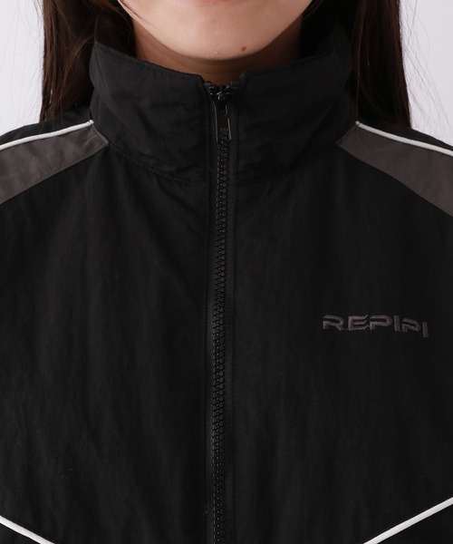 repipi armario（レピピ アルマリオ）の「カラーブロックキルトブルゾン（ブルゾン・キッズ・ブラック/ネイビー/ベージュ・LARGE/MEDIUM/SMALL）」の6枚目の写真
