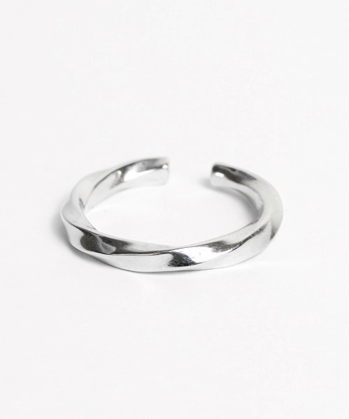 ARCHIVER(アーカイバ)の「【sterling silver】 フリーサイズ ツイストリング(リング・レディース・シルバー/ゴールド・FREE)」の5枚目の写真