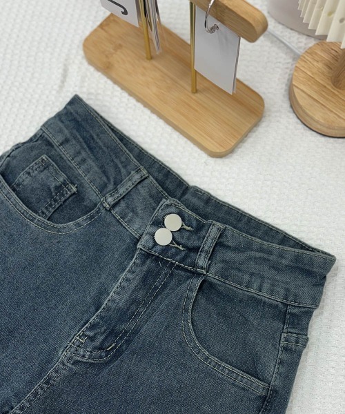 Miniministore(ミニミニストア)の「セミフレアデニムパンツ 美脚デニムパンツ(デニムパンツ・レディース・インディゴブルー/ブラック/チャコールグレー・S/L/XL/M)」の17枚目の写真
