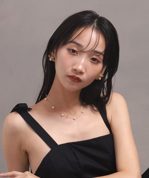LHME(エルエイチエムイー)の「【WEB限定】“MELLOW”ボリュームフラワーパールピアス/サージカルステンレス(金属アレルギー対応)【LHME / エルエイチエムイー】(ピアス(両耳用)・レディース・ゴールド・ONE SIZE)」の12枚目の写真