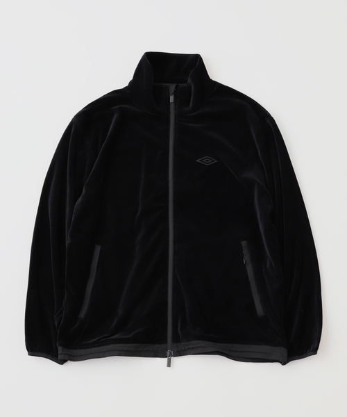 WHITE MOUNTAINEERING(ホワイトマウンテニアリング)の「White Mountaineering × UMBRO VELOUR BLOUSON BK2473501(その他アウター・メンズ・ブラック・MEDIUM/SMALL)」の1枚目の写真