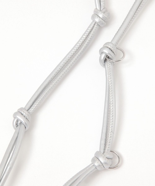 tiny tiny（ティニーティニー）の「カスタムPUショルダーストラップ[tiny tiny(ティニーティニー)]（スマホグッズ・レディース・グレー/アイボリー・0）」の7枚目の写真