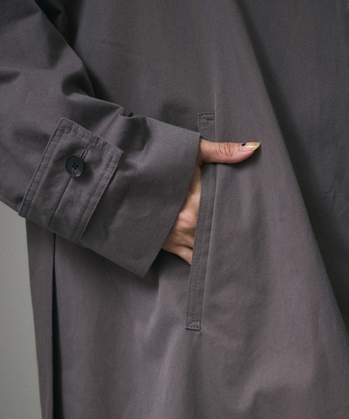 SALON adam et rope'（サロン アダム エ ロペ）の「2WAYテントラインステンカラートレンチコート/ショートコート（ステンカラーコート・レディース・ベージュ/グレー・FREE）」の17枚目の写真