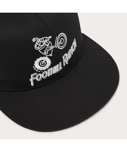 OAKLEY(オークリー)の「オークリー ESSENTIAL AD CAP 24.0 /HAT キャップ・帽子/TRAINING /スポーツ・ライフスタイル/OAKLEY(ハット・メンズ・ブラック系/ブラック×ホワイト/ブラック・U)」の8枚目の写真