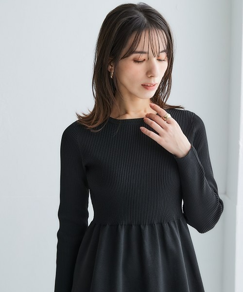 nissen(ニッセン)の「ふっくらかるいフォルムニットペプラムトップス(ハンガー干し可能)<大きいサイズ有>(ニット/セーター・レディース・グレイッシュブルー/ブラック/ベージュ系/モカ・S/M/L/LL/3L)」の5枚目の写真