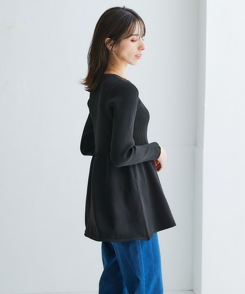 nissen(ニッセン)の「ふっくらかるいフォルムニットペプラムトップス(ハンガー干し可能)<大きいサイズ有>(ニット/セーター・レディース・グレイッシュブルー/ブラック/ベージュ系/モカ・S/M/L/LL/3L)」の8枚目の写真