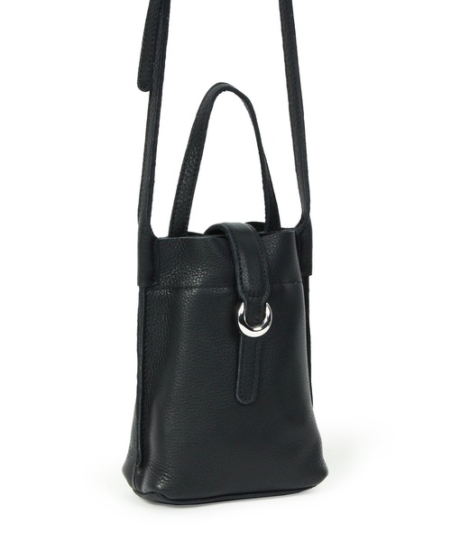 Beau're(ヴュレ)の「BEAURE ヴュレ カウレザー ベルト デザイン ワンマイル BAG(ショルダーバッグ・レディース・ブラック/グレー/オリーブ/ペールイエロー・FREE)」の9枚目の写真