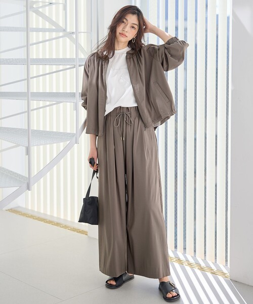 ANY(エニィ)の「【新色追加/ウエストゴム】清涼リラックスハイウエストパンツ(その他パンツ・レディース・ライトグレー系/ブラック系/黄土色系/グレー系・2/1/3)」の17枚目の写真