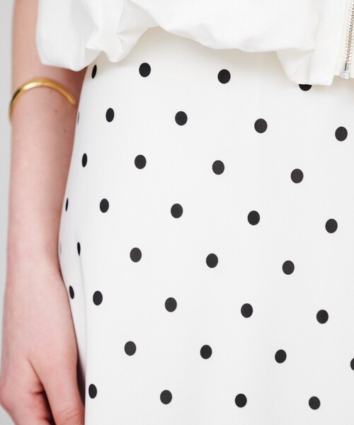 cloenc(クロエンス)の「【手洗い可】サテンフレアスカート(スカート・レディース・カーキ/ピンク/ライトベージュ/ホワイト系3・01/02/03)」の15枚目の写真