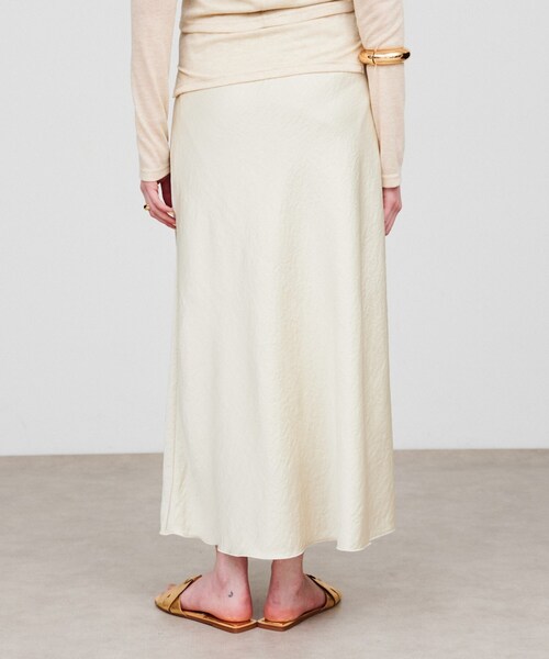 cloenc(クロエンス)の「【手洗い可】サテンフレアスカート(スカート・レディース・カーキ/ピンク/ライトベージュ/ホワイト系3・01/02/03)」の17枚目の写真