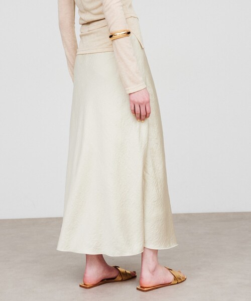 cloenc(クロエンス)の「【手洗い可】サテンフレアスカート(スカート・レディース・カーキ/ピンク/ライトベージュ/ホワイト系3・01/02/03)」の8枚目の写真