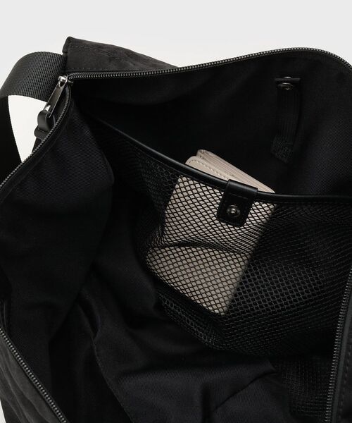 OUTDOOR PRODUCTS(アウトドアプロダクツ)の「【OUTDOOR PRODUCTS】別注 2WAYビッグショルダー(ショルダーバッグ・レディース・ブラック/ナチュラル・99)」の19枚目の写真