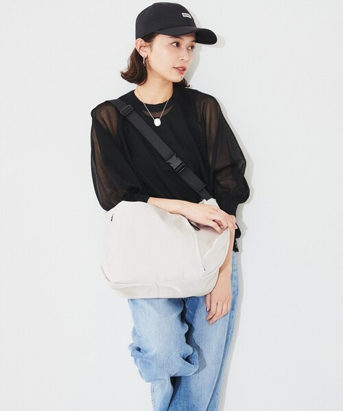 OUTDOOR PRODUCTS(アウトドアプロダクツ)の「【OUTDOOR PRODUCTS】別注 2WAYビッグショルダー(ショルダーバッグ・レディース・ブラック/ナチュラル・99)」の6枚目の写真