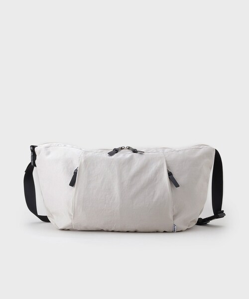 OUTDOOR PRODUCTS(アウトドアプロダクツ)の「【OUTDOOR PRODUCTS】別注 2WAYビッグショルダー(ショルダーバッグ・レディース・ブラック/ナチュラル・99)」の21枚目の写真