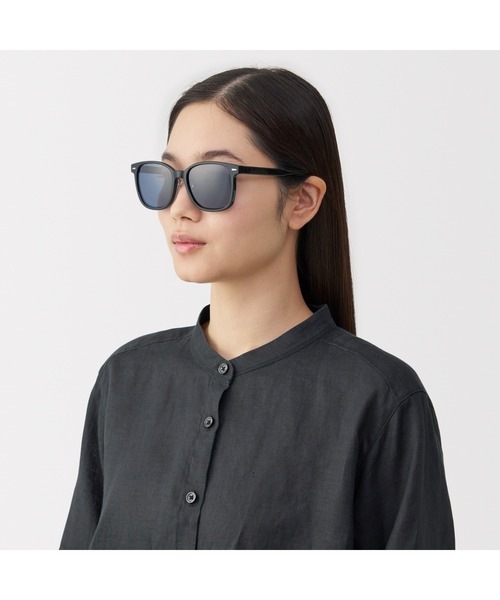 無印良品（ムジルシリョウヒン）の「ＵＶ４００カット　スクエア型　サングラス（サングラス・レディース・グレー系/ブラック・FREE）」の9枚目の写真