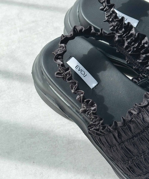 EVOL（イーボル）の「フリルスポーツサンダル（サンダル・レディース・ブラック・S/M/L/LL）」の5枚目の写真