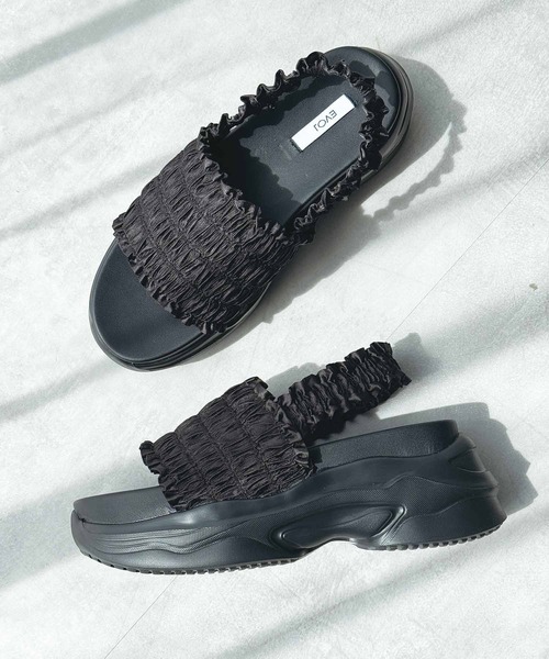 EVOL（イーボル）の「フリルスポーツサンダル（サンダル・レディース・ブラック・S/M/L/LL）」の2枚目の写真