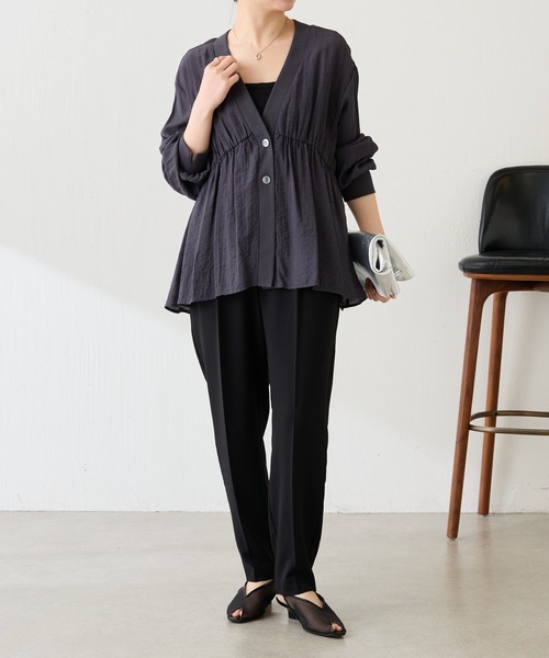 COLLAGE GALLARDAGALANTE（コラージュガリャルダガランテ）の「強撚シアーシャツカーディガン/新色追加/WEB限定カラー展開（シャツ/ブラウス・レディース・イエロー/ブラック/アイボリー/ミント/ネイビー/ブラウン・FREE）」の8枚目の写真