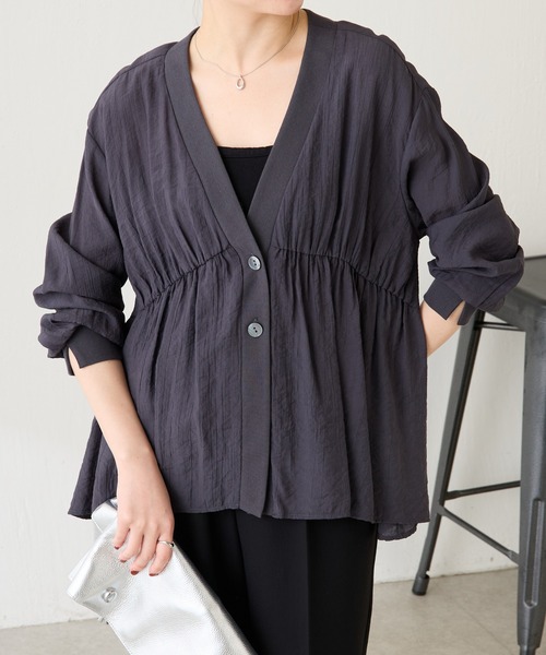 COLLAGE GALLARDAGALANTE（コラージュガリャルダガランテ）の「強撚シアーシャツカーディガン/新色追加/WEB限定カラー展開（シャツ/ブラウス・レディース・イエロー/ブラック/アイボリー/ミント/ネイビー/ブラウン・FREE）」の9枚目の写真