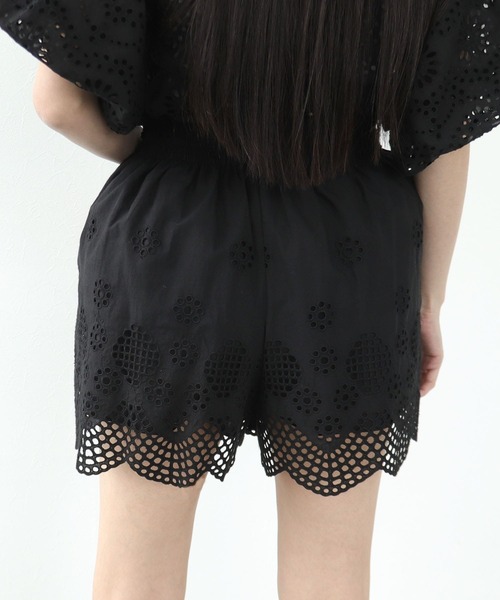 Three Four Time（ｽﾘｰﾌｫｰﾀｲﾑ）の「コットン刺繍ショートパンツ（その他パンツ・レディース・ブラック/アイボリー・FREE）」の13枚目の写真