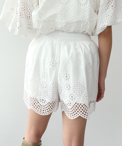 Three Four Time（ｽﾘｰﾌｫｰﾀｲﾑ）の「コットン刺繍ショートパンツ（その他パンツ・レディース・ブラック/アイボリー・FREE）」の5枚目の写真