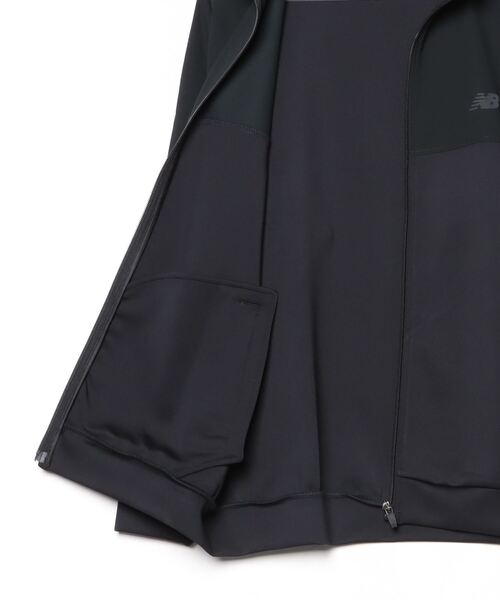 NEW BALANCE(ニューバランス)の「【別注】ニューバランス New Balance THE CITY ウーブンコンビダンボールジャケット 限定コラボ(ジャージ・メンズ・サンドグレー/ブラック・S/M/L/LL/3L)」の4枚目の写真