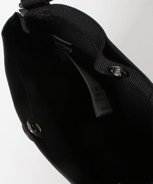CHUMS（チャムス）の「チャムス CHUMS Recycle Mesh Pocket Shoulder Bag（ショルダーバッグ・メンズ・その他・ONE SIZE）」の4枚目の写真