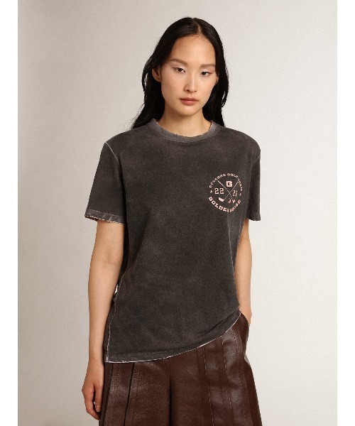GOLDEN GOOSE（ゴールデングース）の「Journey T-shirts ウィメンズ（Tシャツ/カットソー・レディース・ダークグレー・M/XXS/XS/S/L/XL）」の3枚目の写真