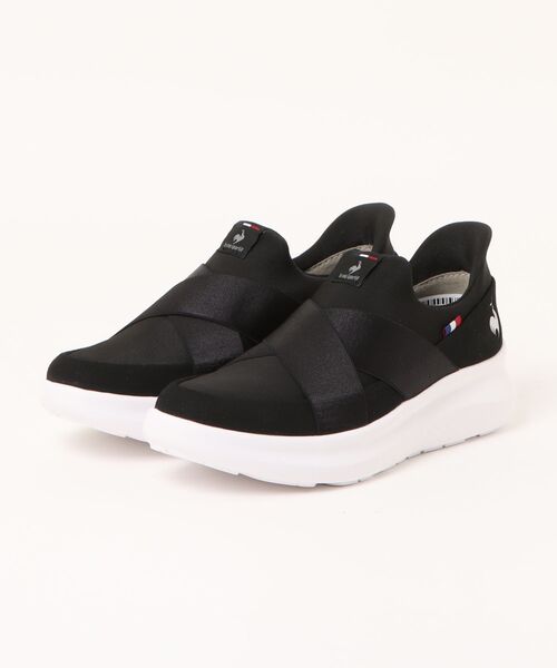 le coq sportif(ルコックスポルティフ)の「クロスベルトスリッポンスニーカー(LCS マルヌ DBSP SI)(スリッポン・レディース・ブラック/グレー/ベージュ・23cm/23.5cm/24cm/24.5cm/22.5cm)」の1枚目の写真
