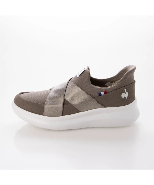 le coq sportif(ルコックスポルティフ)の「クロスベルトスリッポンスニーカー(LCS マルヌ DBSP SI)(スリッポン・レディース・ブラック/グレー/ベージュ・23cm/23.5cm/24cm/24.5cm/22.5cm)」の5枚目の写真