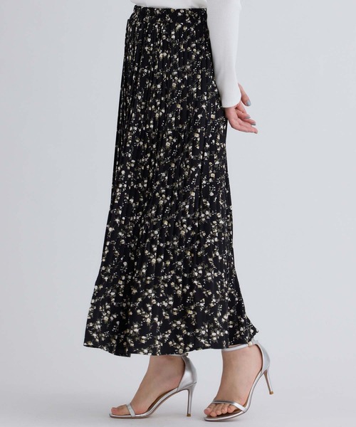 fifth（フィフス）の「【サイズ展開あり】フラワープリントプリーツスカート（スカート・レディース・ブラック/アイボリー・M/XS）」の3枚目の写真