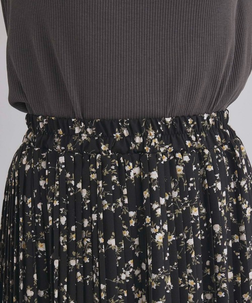 fifth（フィフス）の「【サイズ展開あり】フラワープリントプリーツスカート（スカート・レディース・ブラック/アイボリー・M/XS）」の11枚目の写真