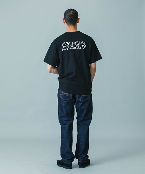 SILAS(サイラス)の「BLACKLETTER LOGO S/S TEE(Tシャツ/カットソー・メンズ・ホワイト/ブラック/ネイビー・M/L/XL)」の15枚目の写真