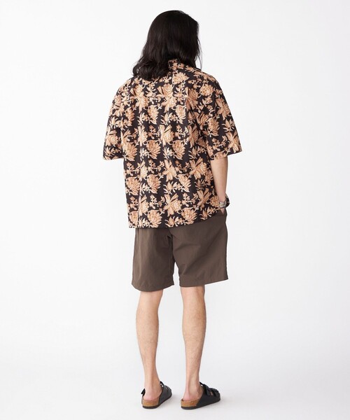 SHIPS(シップス)の「BENCH MARKING SHIRTS: インディアン バティック ショートスリーブ シャツ(シャツ/ブラウス・メンズ・ブラウン/ダークグレー/グリーン・LARGE/MEDIUM/SMALL)」の8枚目の写真