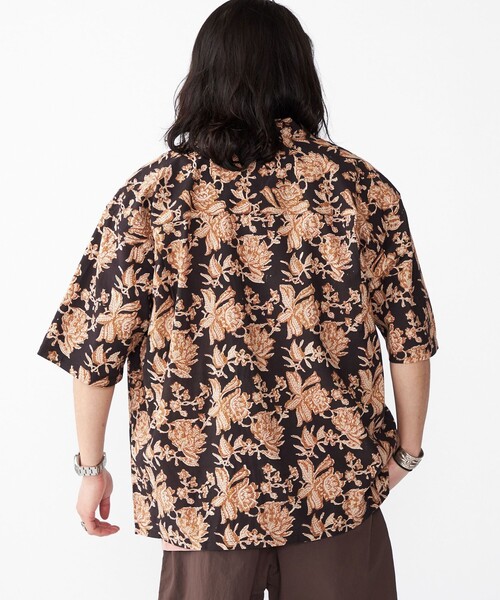 SHIPS(シップス)の「BENCH MARKING SHIRTS: インディアン バティック ショートスリーブ シャツ(シャツ/ブラウス・メンズ・ブラウン/ダークグレー/グリーン・LARGE/MEDIUM/SMALL)」の12枚目の写真