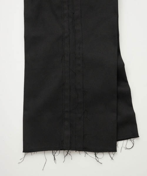 RUUBON（ルーボン）の「【RUUBON】cutoff fringe chino slacks / カットオフフリンジチノスラックス（チノパンツ・メンズ・ベージュ/ブラック・L/M/S）」の3枚目の写真