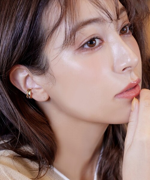 Tiaclasse(ティアクラッセ)の「ツーラインイヤカフ(イヤリング・レディース・シルバー/ゴールド・FREE)」の9枚目の写真