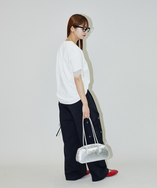 PUBLUX（パブリュクス）の「MARY QUANT × PUBLUX/マリークワント 袖レース付き フロッキーロゴTシャツ　限定展開（Tシャツ/カットソー・レディース・オフホワイト/チャコールグレー・ﾌﾘ-）」の4枚目の写真