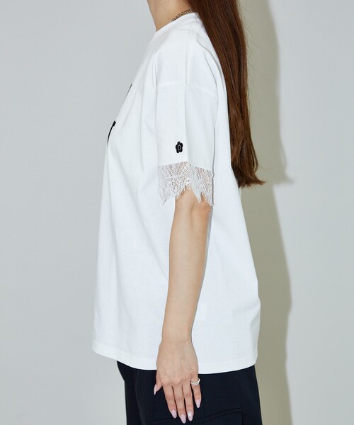 PUBLUX（パブリュクス）の「MARY QUANT × PUBLUX/マリークワント 袖レース付き フロッキーロゴTシャツ　限定展開（Tシャツ/カットソー・レディース・オフホワイト/チャコールグレー・ﾌﾘ-）」の7枚目の写真