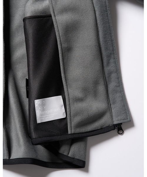 wjk（ダヴルジェイケイ）の「combination fleece jacket（ブルゾン・メンズ・ブラック/グレー・SMALL/MEDIUM/LARGE/X-LARGE）」の5枚目の写真