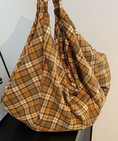 MONO8（モノハチ）の「大容量チェックショルダーバッグ（ショルダーバッグ・レディース・イエロー/ダークブラウン/ベージュ・F）」の19枚目の写真